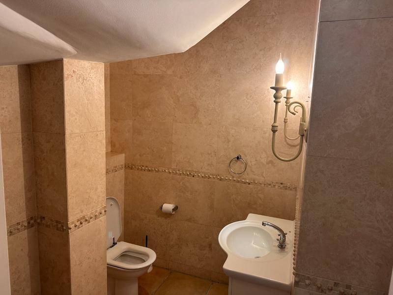 To Let 4 Bedroom Property for Rent in Fish Hoek Western Cape